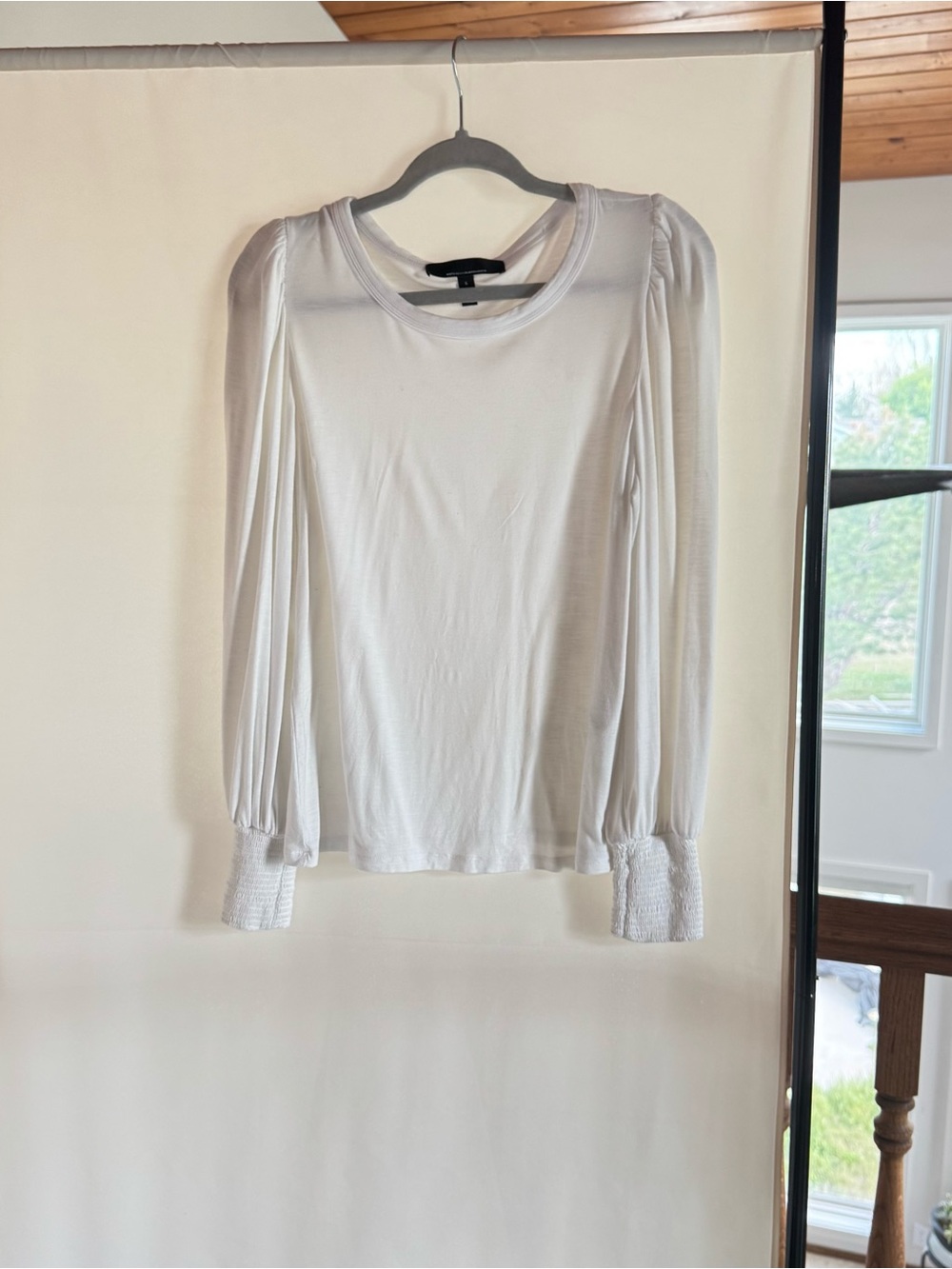 White House Black Market Off-White Long-Sleeve Puff Shoulder Top